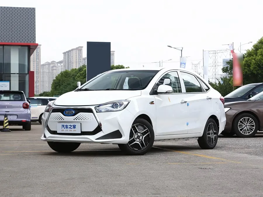 JAC Group iEV7 2026 из Китая — купить под ключ
