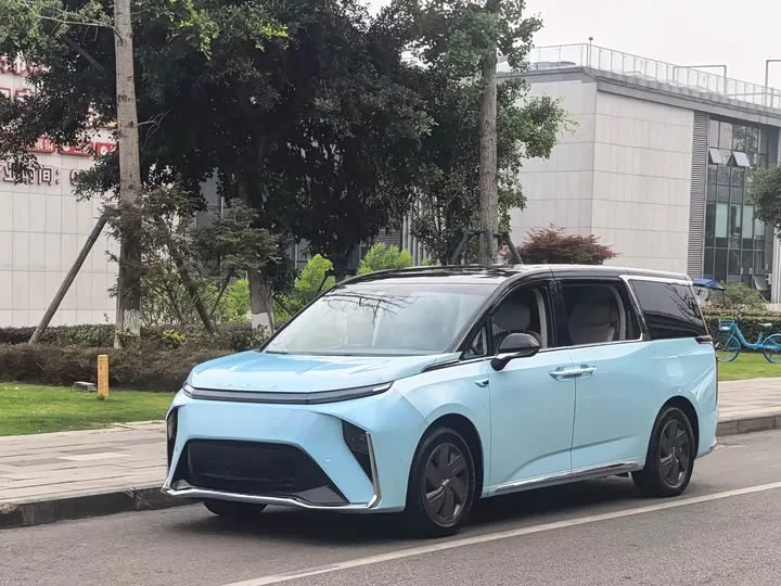 Maxus Mifa 9 2022 из Китая — купить под ключ