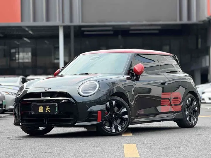 Mini Cooper JCW 2025 из Китая — купить под ключ