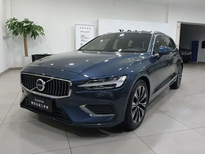 Volvo V60 2023 из Китая — купить под ключ