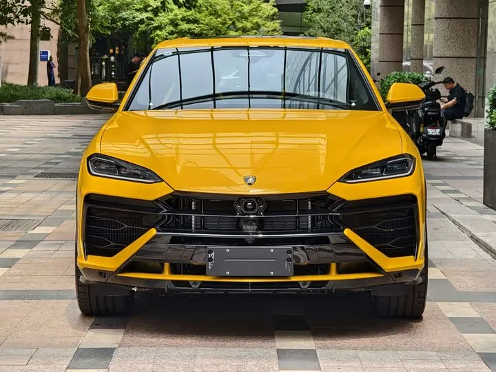 Lamborghini Urus SE 2026 из Китая — купить под ключ