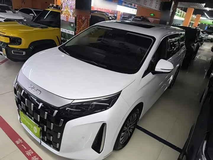 BYD M9 2026 из Китая — купить под ключ