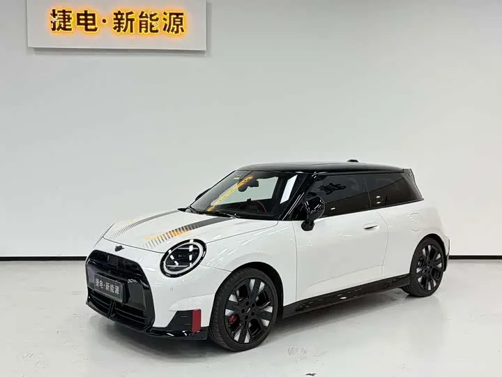 Mini Cooper JCW 2025 из Китая — купить под ключ