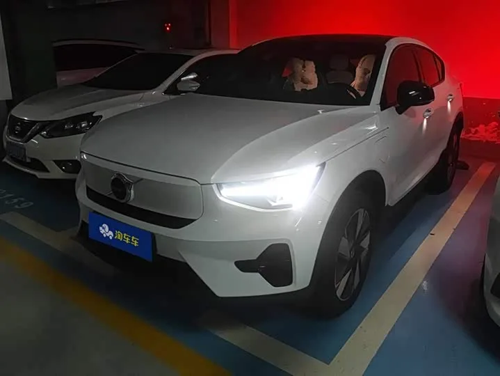 Volvo C40 2024 из Китая — купить под ключ