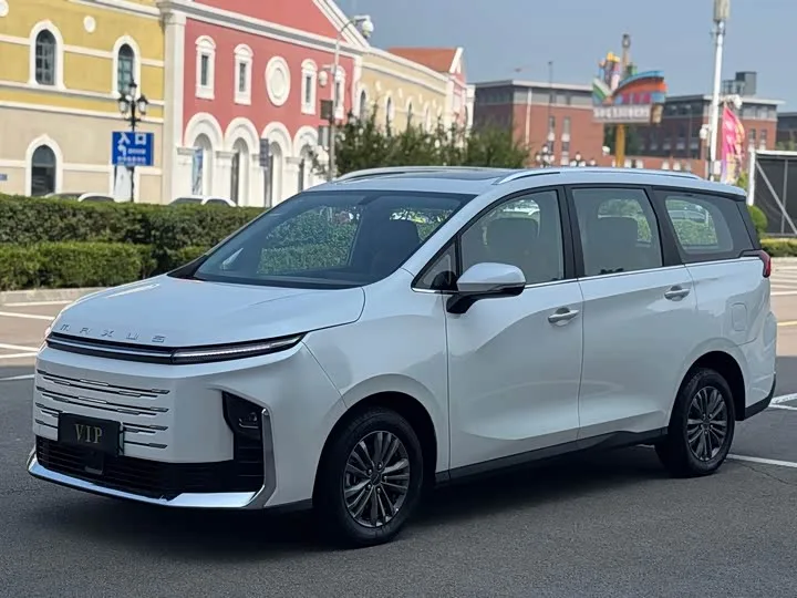 Maxus G50 Hybrid 2025 из Китая — купить под ключ