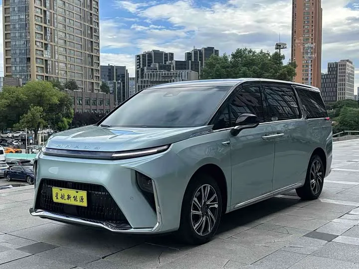 Maxus Mifa 9 2024 из Китая — купить под ключ