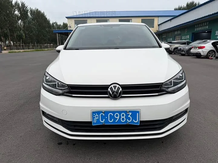Volkswagen Touran L 2024 из Китая — купить под ключ