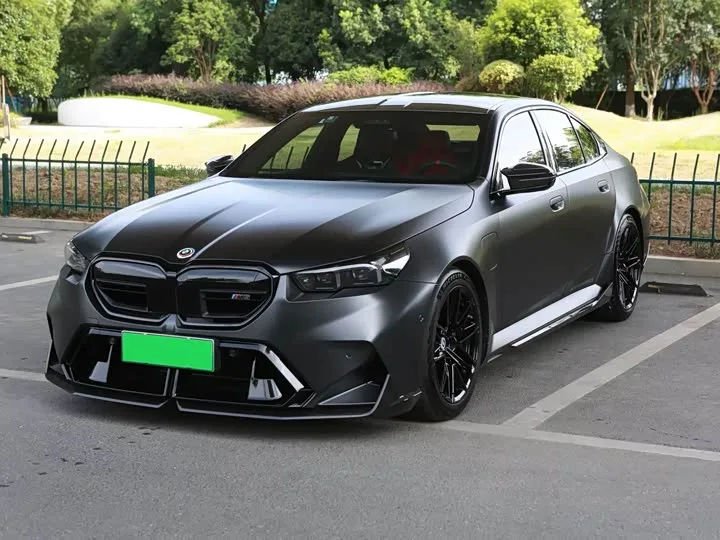 BMW M5 Hybrid 2025 из Китая — купить под ключ