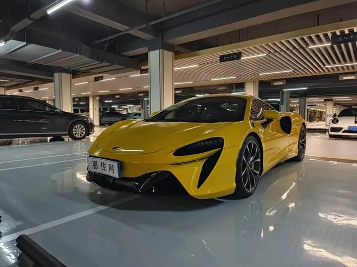 Mclaren Artura 2025 из Китая — купить под ключ