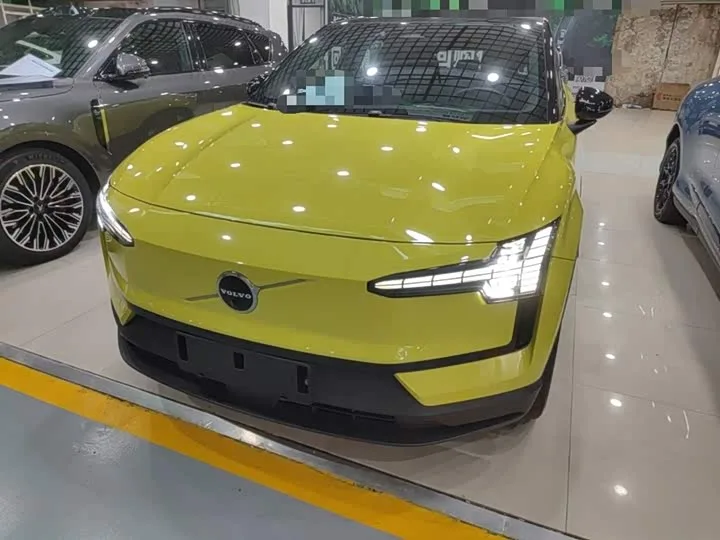 Volvo EX30 2025 из Китая — купить под ключ