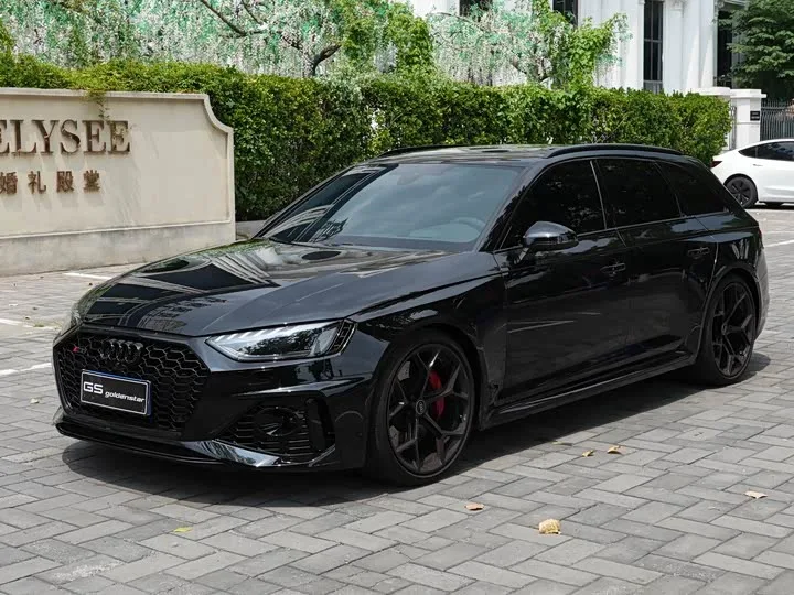 Audi RS 4 2024 из Китая — купить под ключ