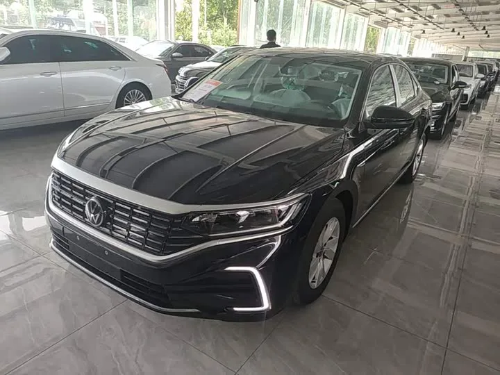 Volkswagen Passat Hybrid 2026 из Китая — купить под ключ