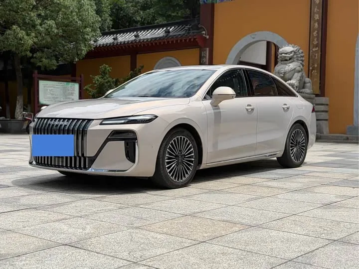 Roewe M7 DMH 2025 из Китая — купить под ключ