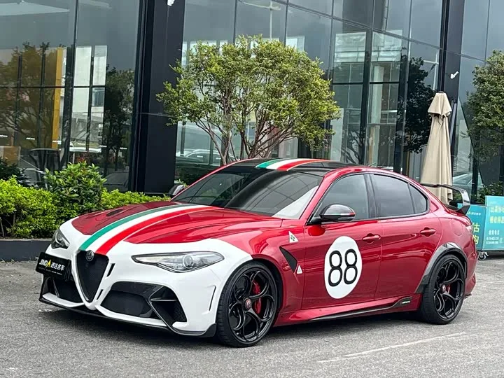 Alfa Romeo Giulia 2023 из Китая — купить под ключ