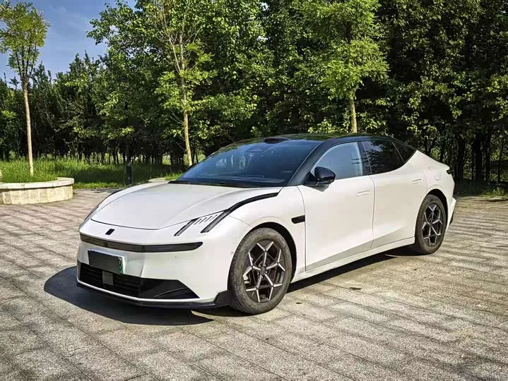 Lynk & Co 30 EM-P Hybrid 2026 из Китая — купить под ключ