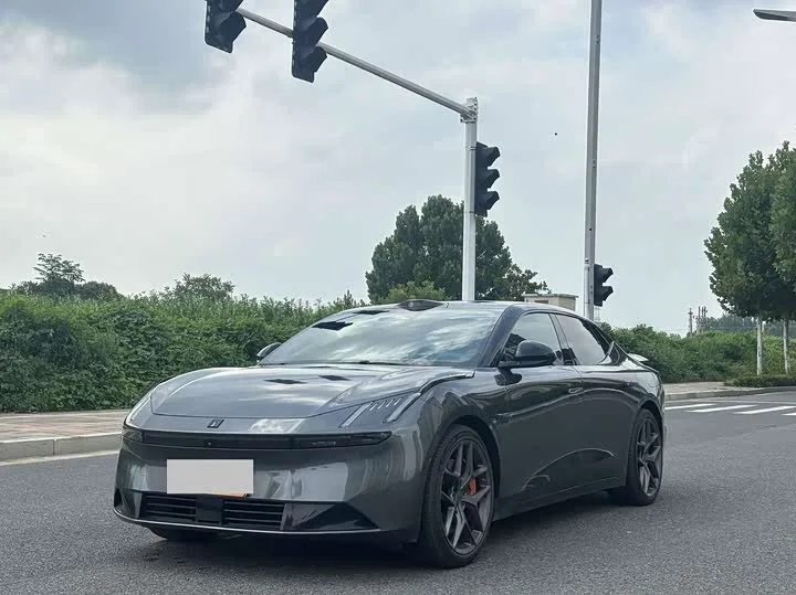 Lynk & Co Z10 2025 из Китая — купить под ключ