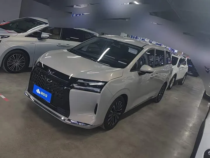 Wuling Starlight 730 2026 из Китая — купить под ключ