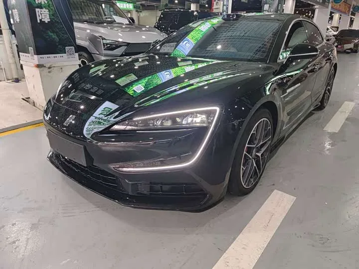 BYD Yangwang U7 2026 из Китая — купить под ключ