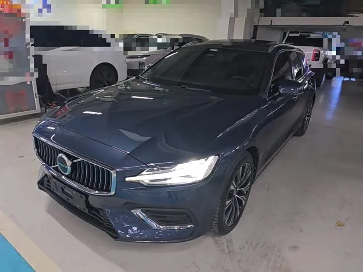 Volvo V60 2024 из Китая — купить под ключ