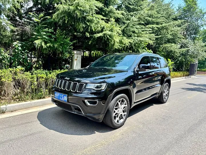 Jeep Grand Cherokee 2022 из Китая — купить под ключ