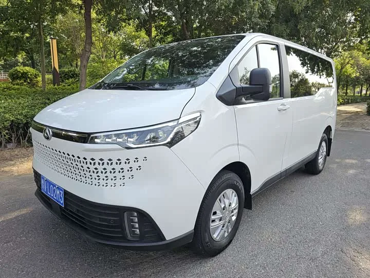 Maxus V70 2023 из Китая — купить под ключ