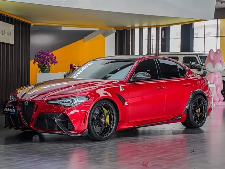 Alfa Romeo Giulia 2022 из Китая — купить под ключ