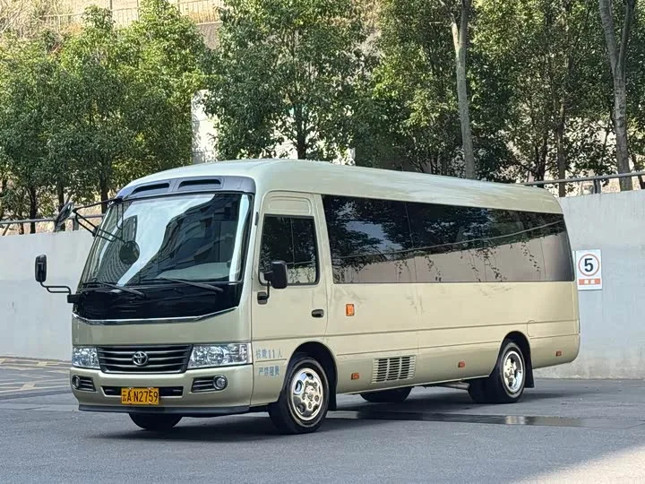 Toyota Coaster 2023 из Китая — купить под ключ