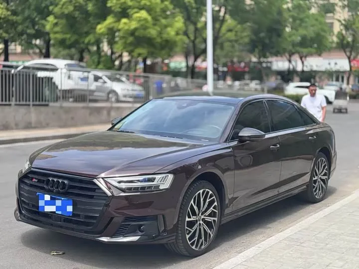 Audi S8 2022 из Китая — купить под ключ