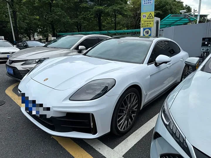 Porsche Panamera 2025 из Китая — купить под ключ