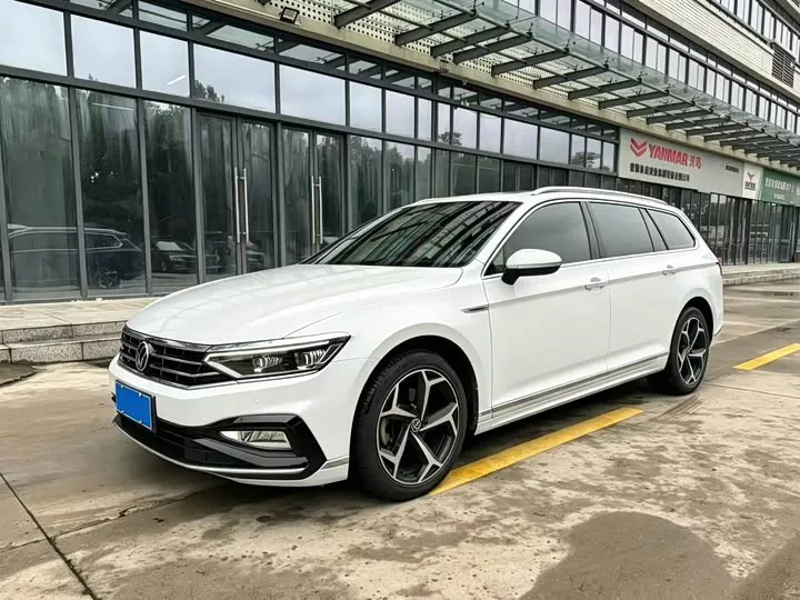 Volkswagen Passat Variant 2022 из Китая — купить под ключ