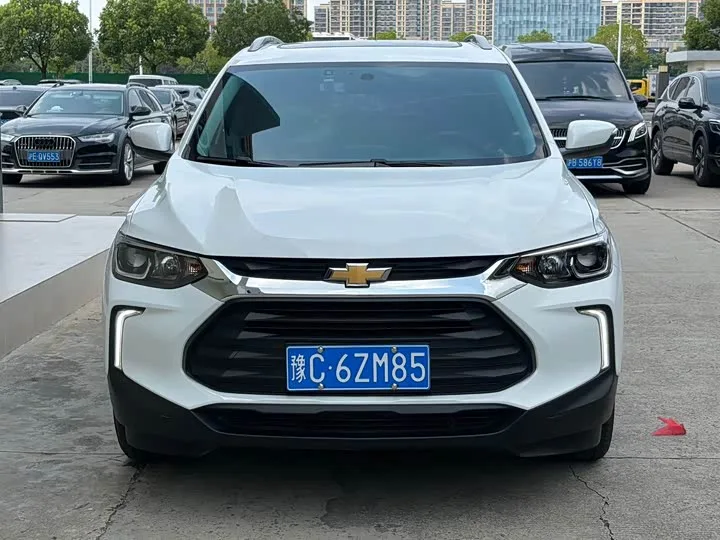 Chevrolet Tracker 2023 из Китая — купить под ключ