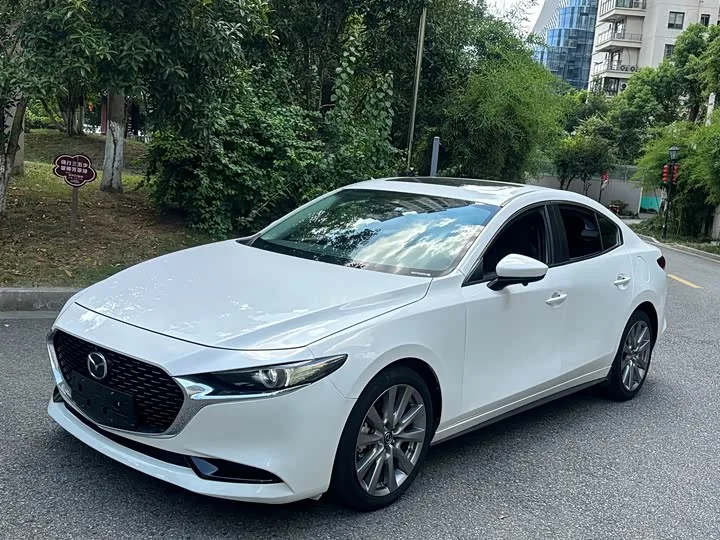 Mazda 3 (Axela) 2022 из Китая — купить под ключ
