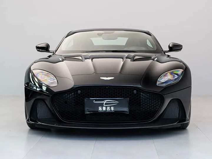 Aston Martin DBS 2023 из Китая — купить под ключ