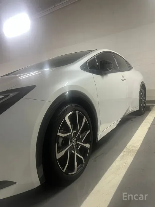 Toyota Prius 2024 из Кореи — купить под ключ