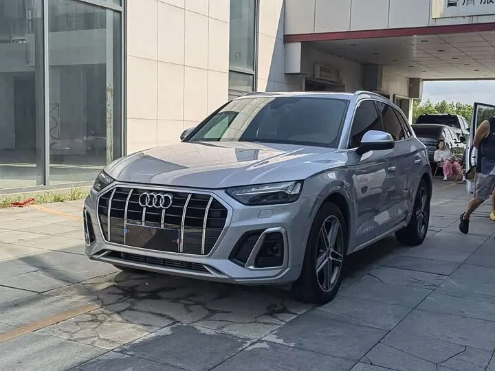 Audi SQ5 2023 из Китая — купить под ключ