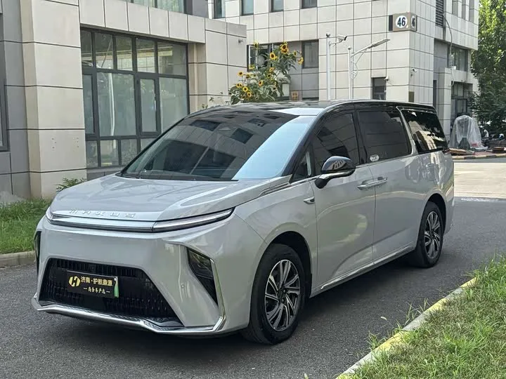 Maxus Mifa 9 2024 из Китая — купить под ключ