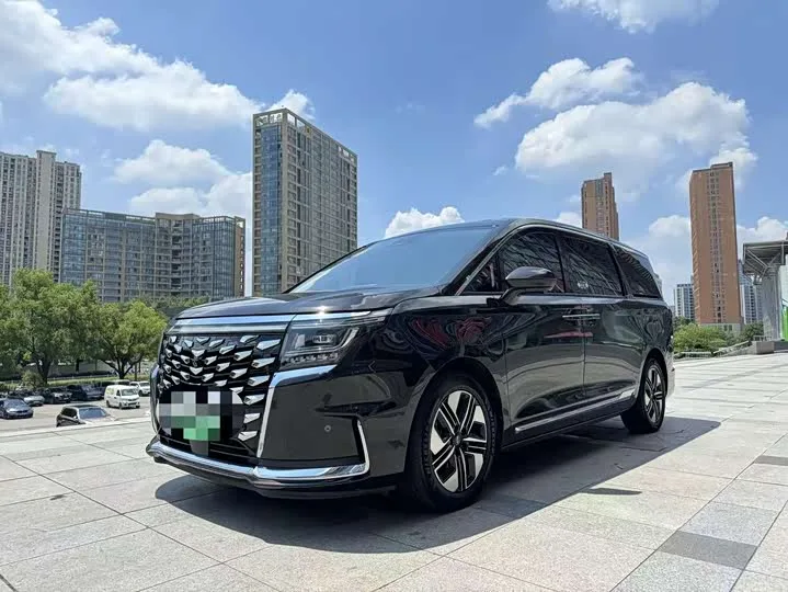 JAC Refine RF8 Hybrid 2025 из Китая — купить под ключ