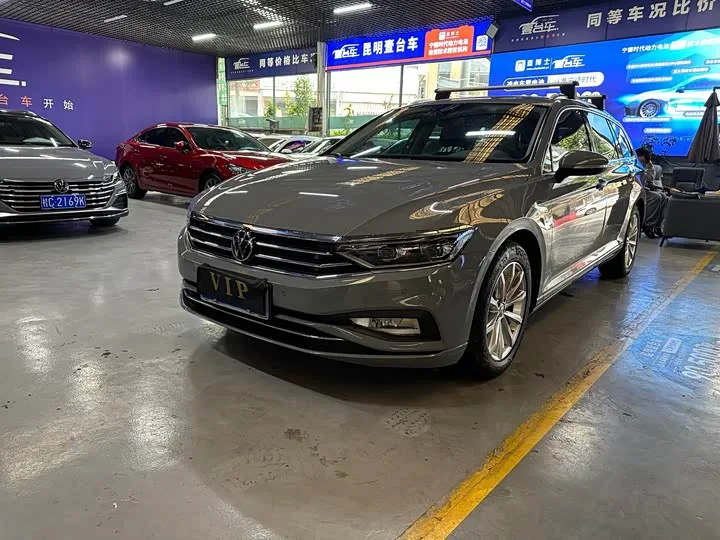 Volkswagen Passat Variant 2022 из Китая — купить под ключ