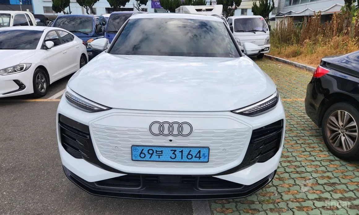 Audi Q6 e-tron 2025 из Кореи — купить под ключ