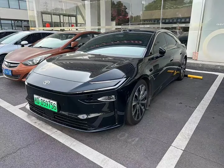 Toyota bZ7 2026 из Китая — купить под ключ