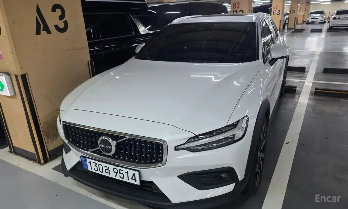 Volvo V60 2024 из Кореи — купить под ключ
