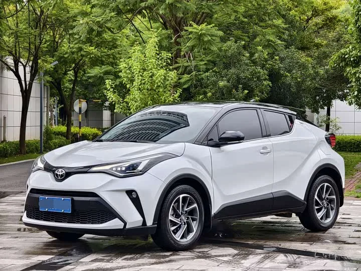 Toyota C-HR 2022 из Китая — купить под ключ