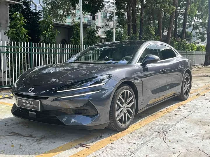 Denza Z9 2026 из Китая — купить под ключ