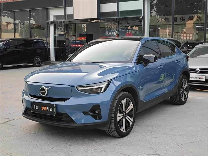 Volvo C40 2023 из Китая — купить под ключ