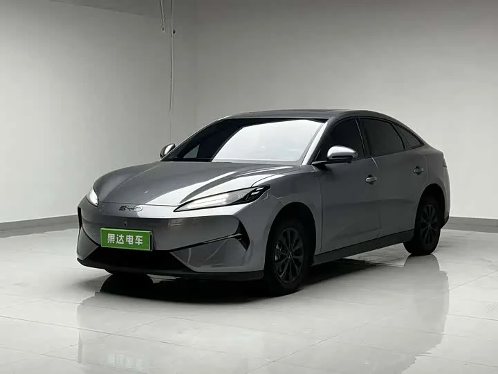 BYD e7 2025 из Китая — купить под ключ