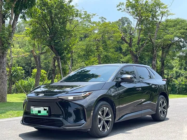 Toyota bZ4X Platinum 2024 из Китая — купить под ключ