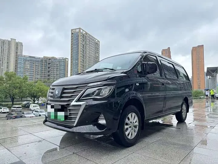 Dongfeng Forthing Lingzhi M5 EV 2023 из Китая — купить под ключ