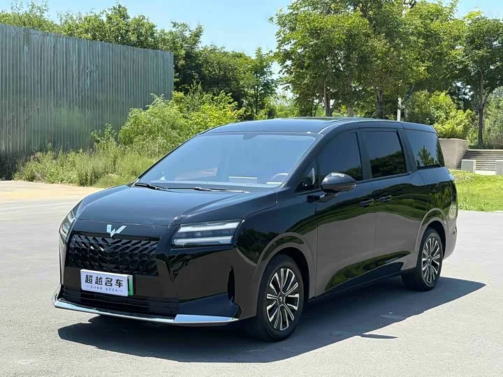Wuling Starlight 730 Hybrid/EV 2026 из Китая — купить под ключ