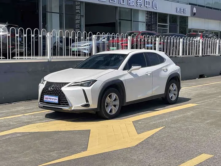 Lexus UX 2023 из Китая — купить под ключ