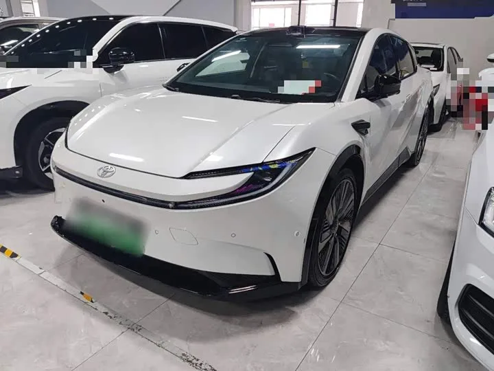 Toyota bZ5 2025 из Китая — купить под ключ